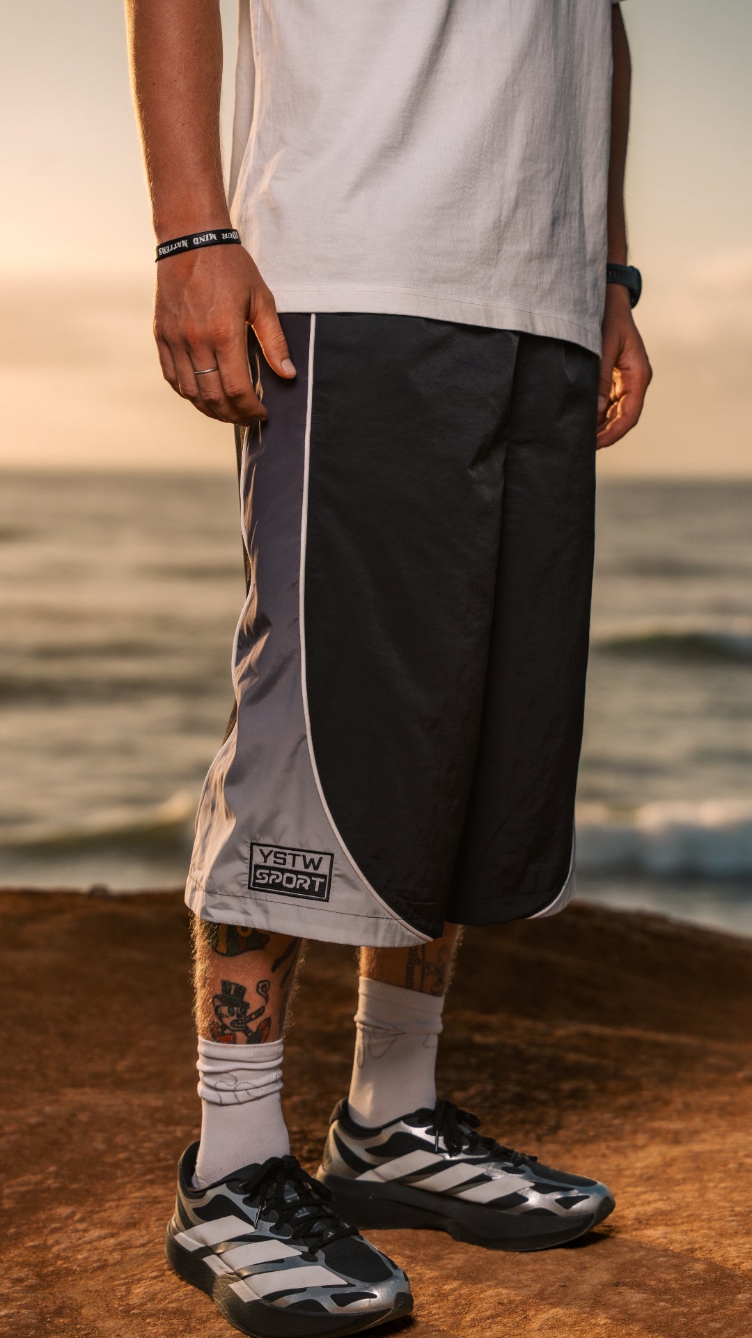 MOTION SHORTS